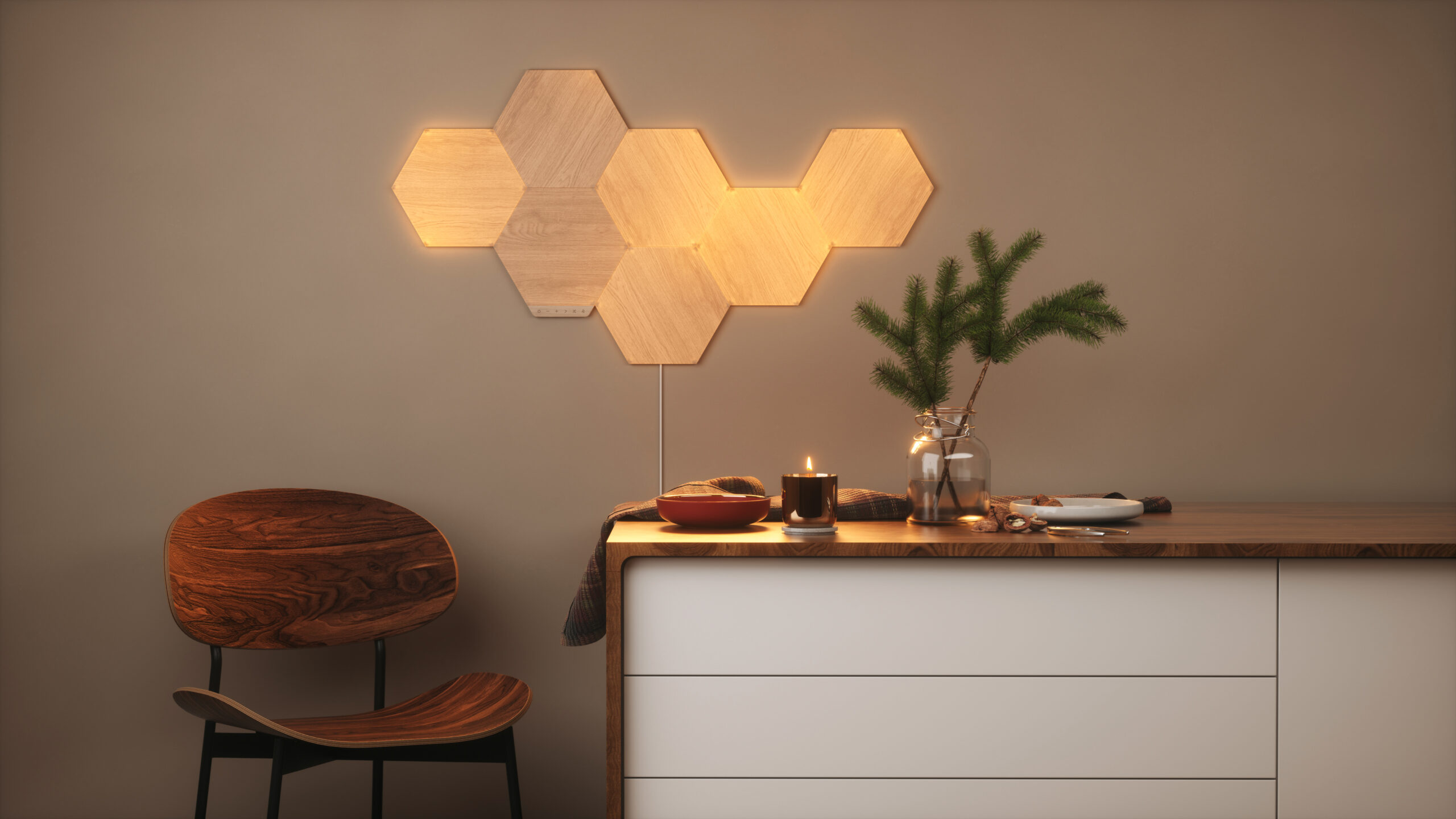 Nanoleaf Elements Hexagons 智能拼裝照明燈 Starter Kit(7個六角形燈板) 8 Elements_7x_Dining_Winter_4000x2250px